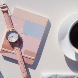 Montre femme dorée