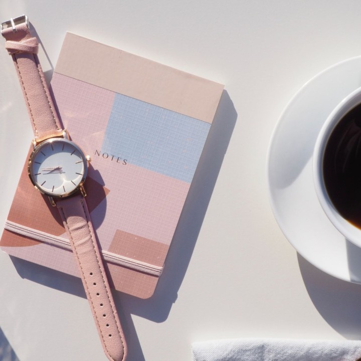 Montre femme dorée